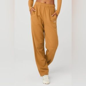 Alo Accolade Straight Leg Sweatpants